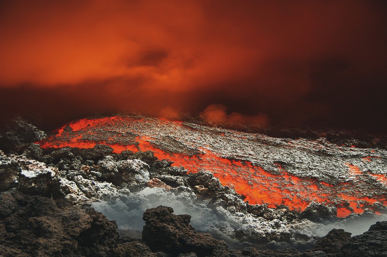 volcano, eruption, lava-4813837.jpg